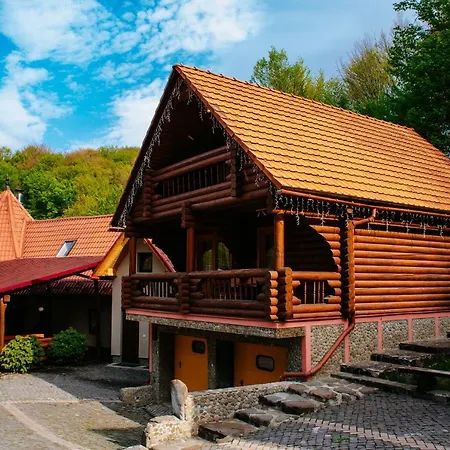 Zajazd Toursit Complex Kvasova