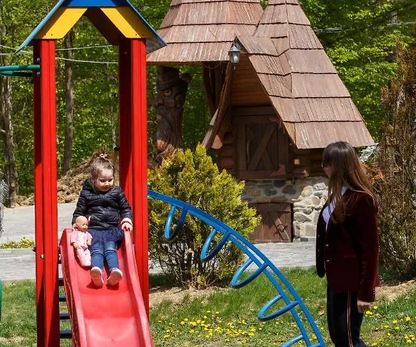 Toursit Complex Kvasova Gasthof *
